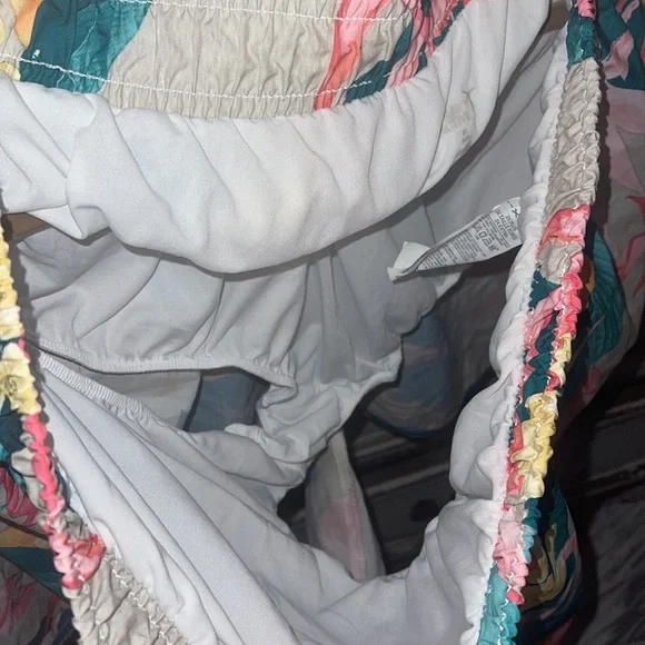 NWOT old navy active shorts with pink green orange yellow flowers size 3x nice - Picture 6 of 7